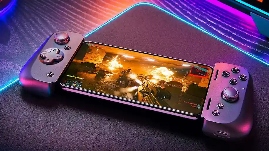 Mobile gaming experience reimagined with 5G-compatible controllers