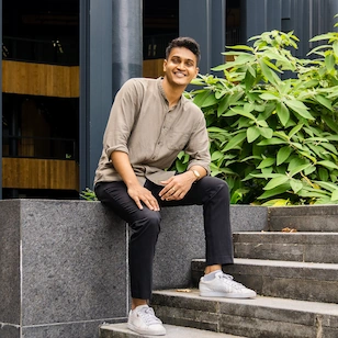 SG Digital Scholar Yogesh Narayan posing outdoors. He hopes to pursue the Masters Fast-Track Programme at Carnegie Mellon.