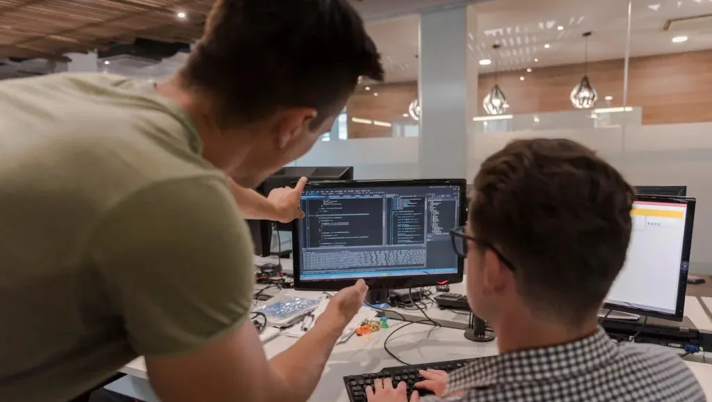 Computer Men Screen 3 Most Common cybersecurity challenges in Asia