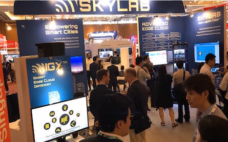 Delivering Data, Content and Software in the 5G Era
